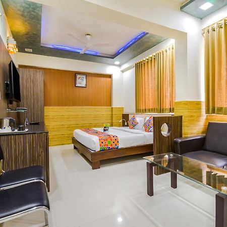 Fabhotel Kohinoor Plaza Ahmedabad Exterior photo