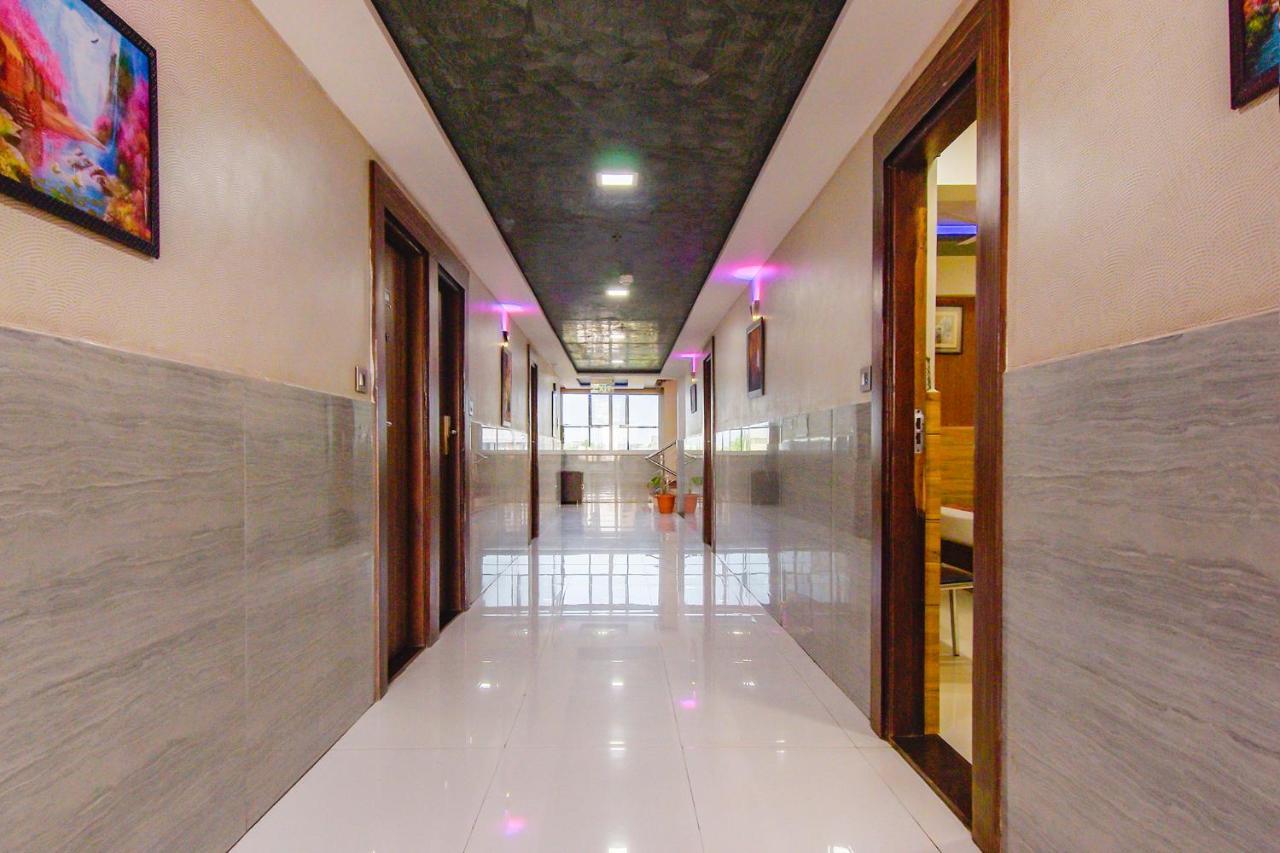 Fabhotel Kohinoor Plaza Ahmedabad Exterior photo