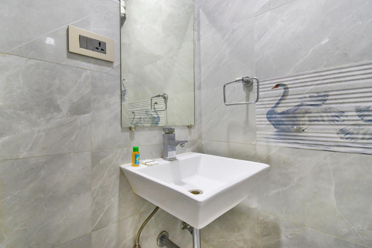 Fabhotel Kohinoor Plaza Ahmedabad Exterior photo