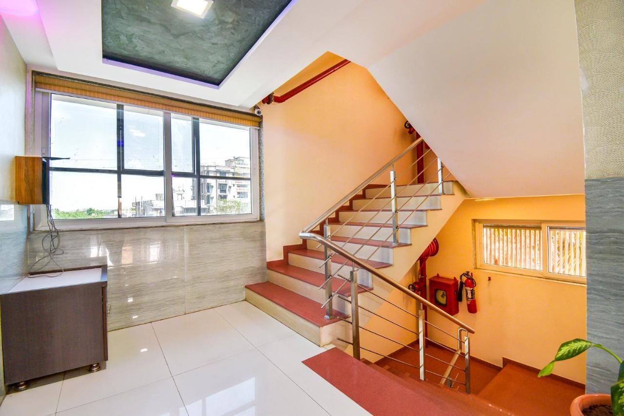 Fabhotel Kohinoor Plaza Ahmedabad Exterior photo
