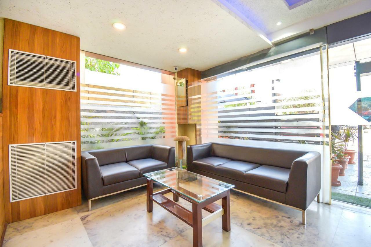 Fabhotel Kohinoor Plaza Ahmedabad Exterior photo