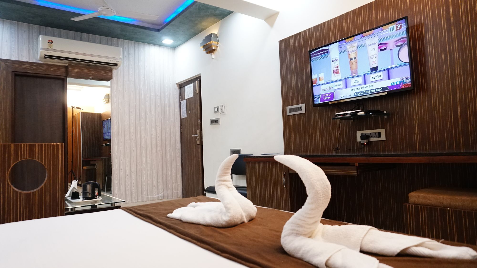 Fabhotel Kohinoor Plaza Ahmedabad Exterior photo